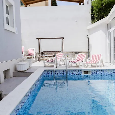 Vibe With Pool Villa *