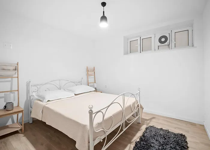 Vibe With Pool Villa