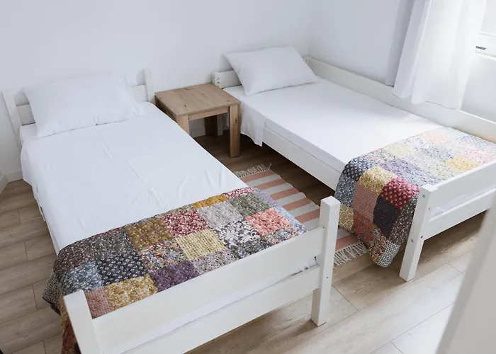 Vibe With Pool * Split