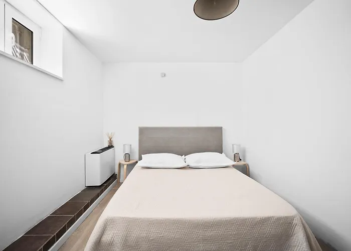 Vibe With Pool * Split