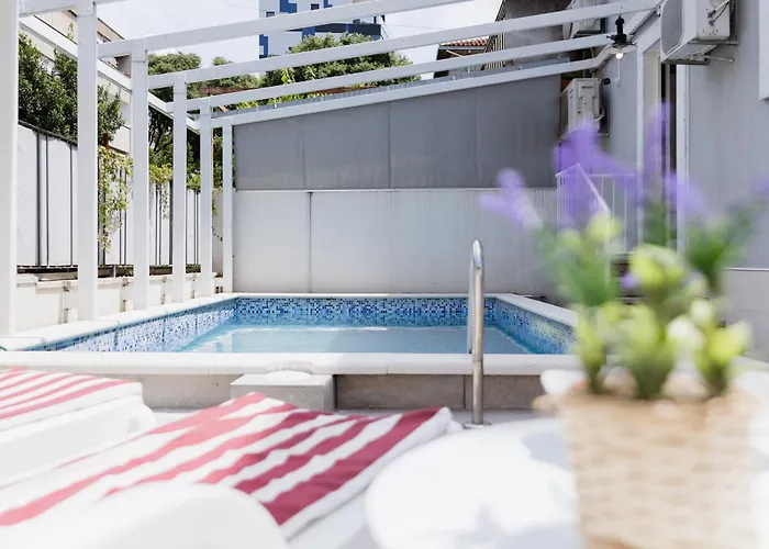 Βίλα Vibe With Pool Σπλιτ