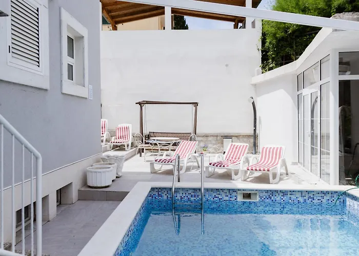 Villa Vibe With Pool