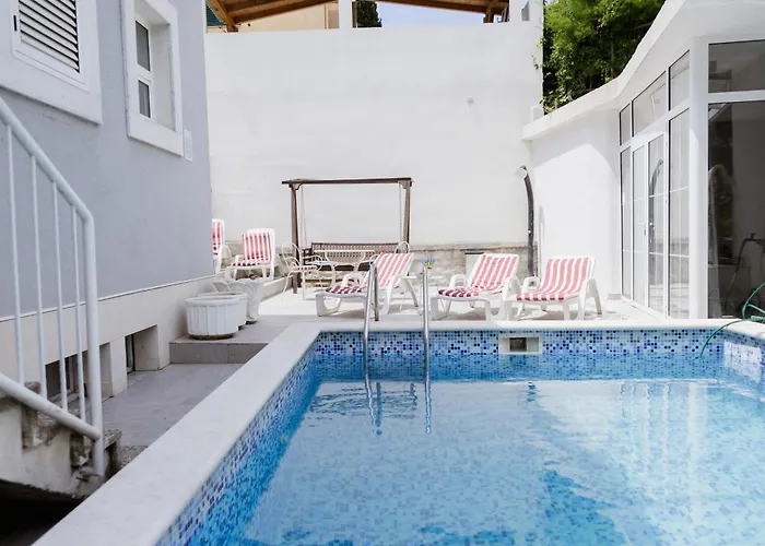 Vibe With Pool Villa *